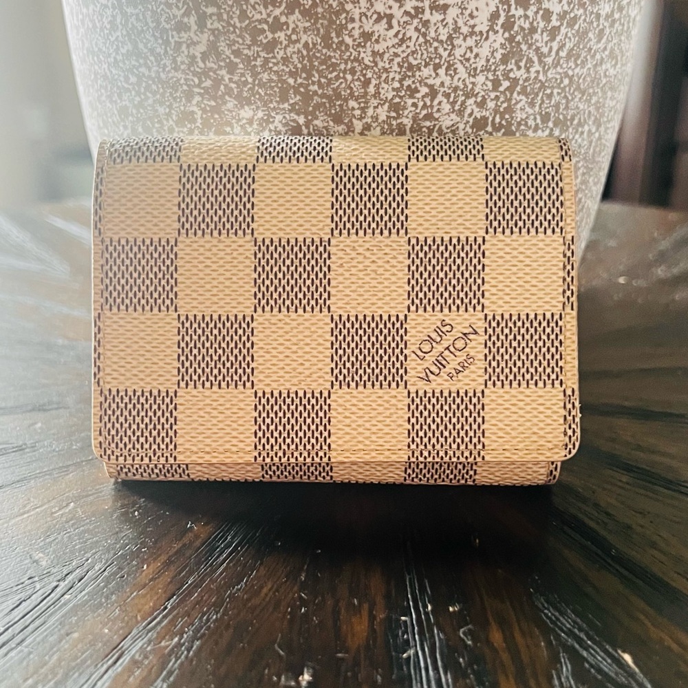 ❌Sold ❌ Louis Vuitton Damier Azur Card Holder